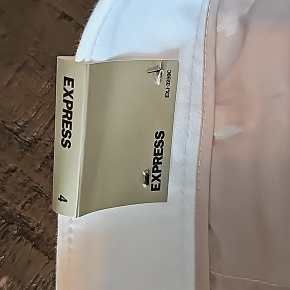 Express Editor Shorts - Picture 8 of 13